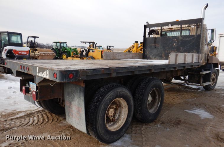 image for item DL5894 1991 Mack CH613  flatbed truck