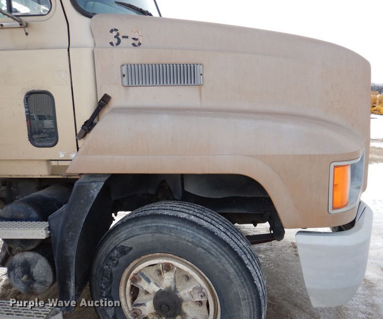 image for item DL5894 1991 Mack CH613  flatbed truck