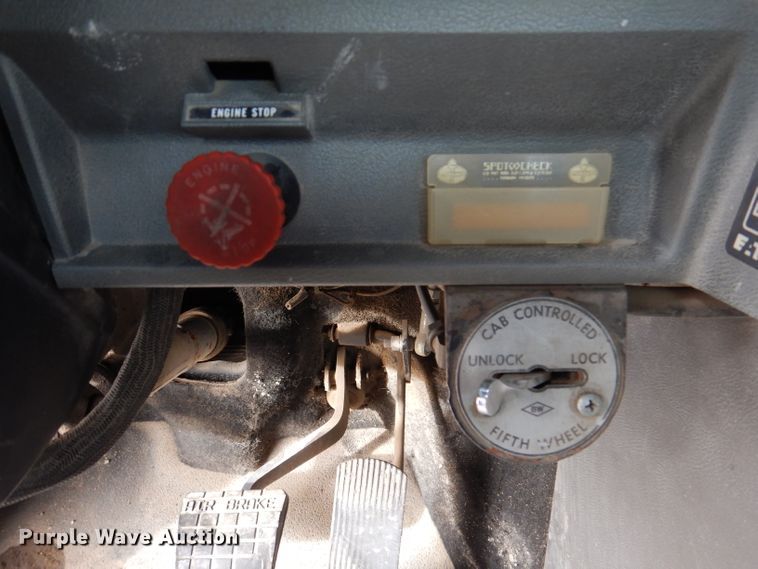 image for item DL5894 1991 Mack CH613  flatbed truck