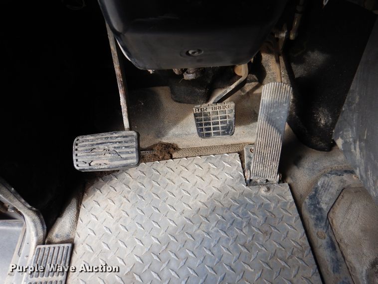 image for item DL5894 1991 Mack CH613  flatbed truck