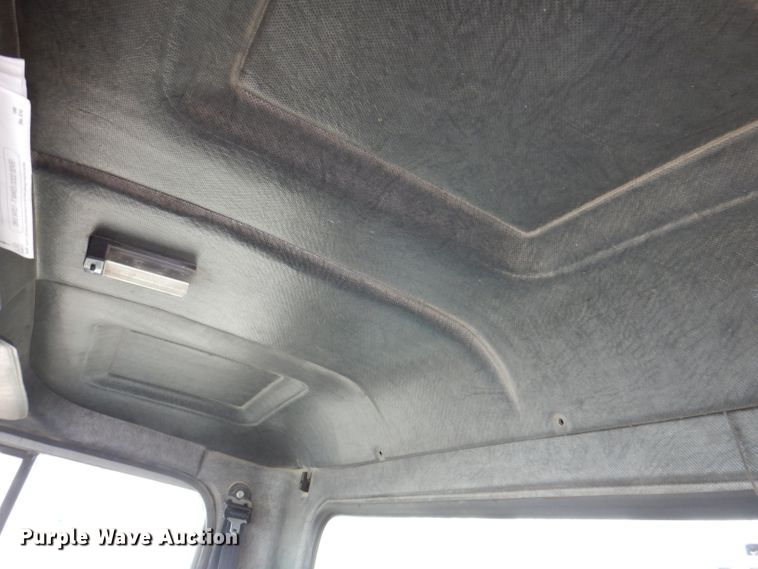 image for item DL5894 1991 Mack CH613  flatbed truck