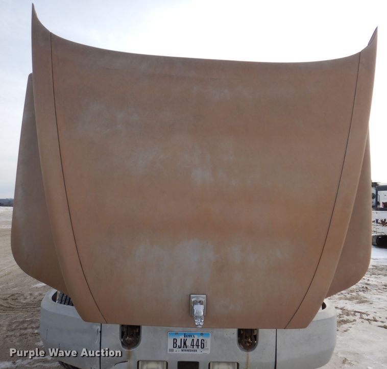 image for item DL5894 1991 Mack CH613  flatbed truck