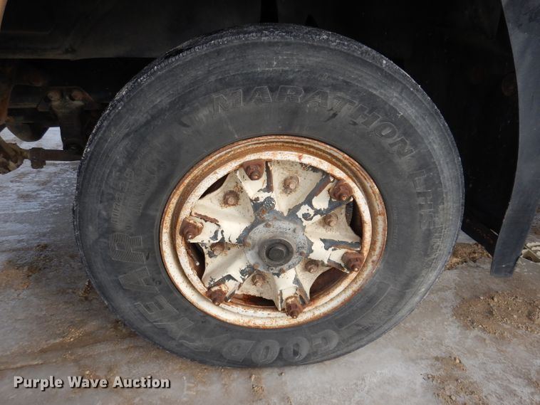 image for item DL5894 1991 Mack CH613  flatbed truck