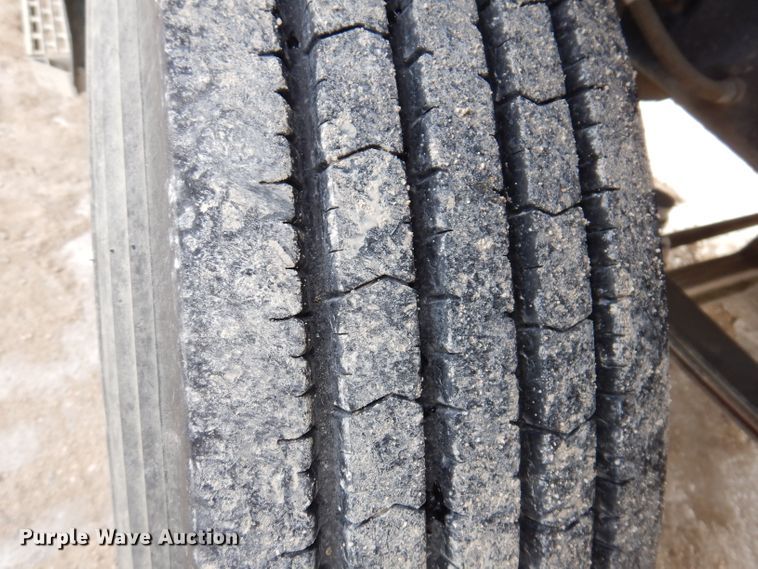 image for item DL5894 1991 Mack CH613  flatbed truck