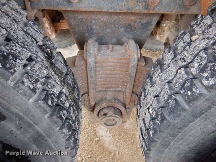 image for item DL5894 1991 Mack CH613  flatbed truck