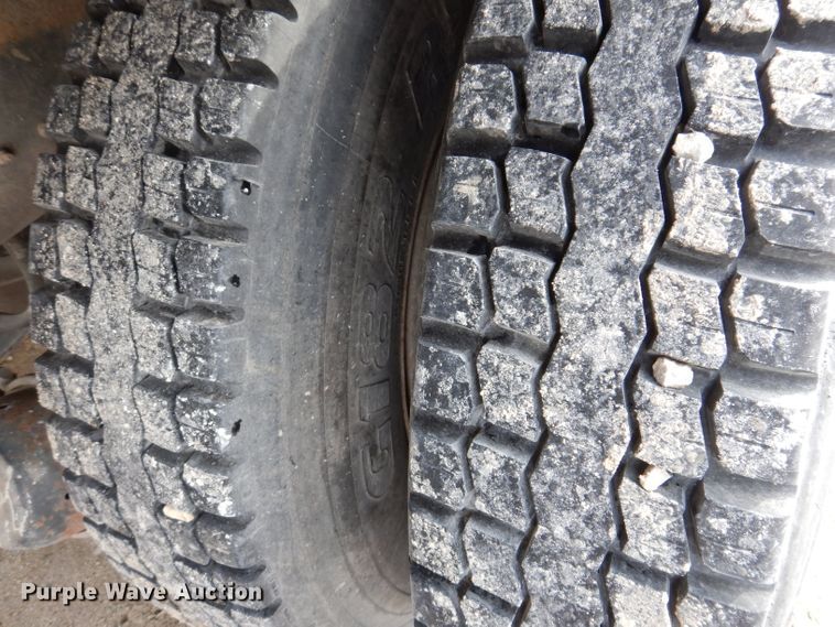 image for item DL5894 1991 Mack CH613  flatbed truck