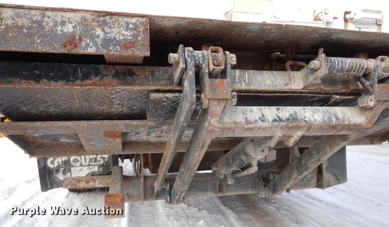 image for item DL5895 2006 Isuzu NPRHD  box truck