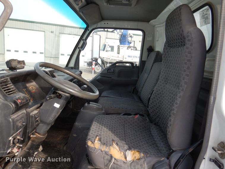 image for item DL5895 2006 Isuzu NPRHD  box truck