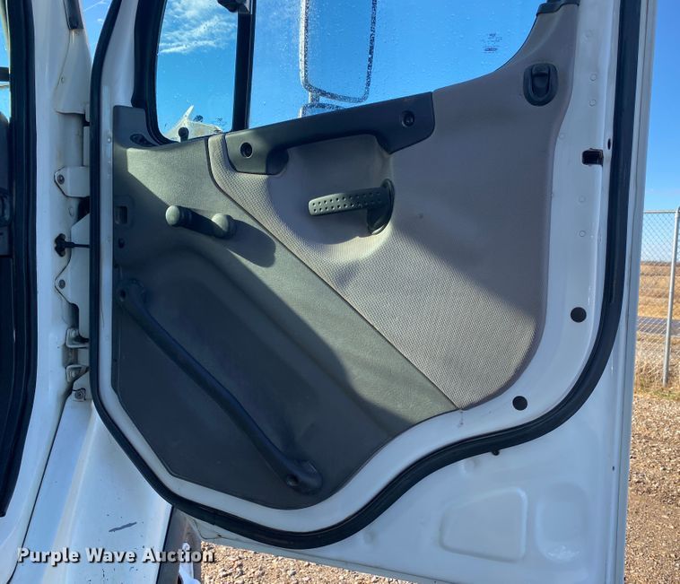 image for item DL6230 2007 Freightliner Business Class M2 106  dump truck