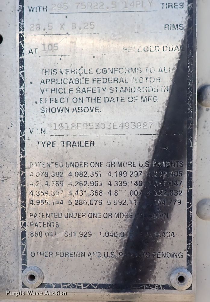 image for item DN2438 2003 Strick  dry van trailer