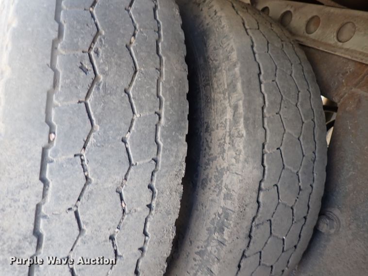 image for item DN2438 2003 Strick  dry van trailer