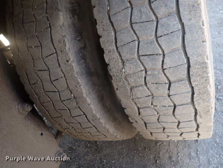 image for item DN2438 2003 Strick  dry van trailer