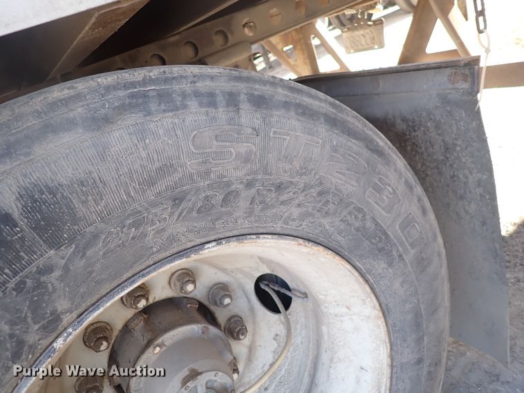 image for item DN2438 2003 Strick  dry van trailer