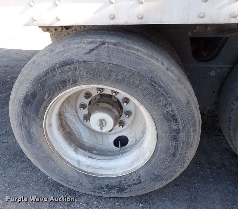 image for item DN2438 2003 Strick  dry van trailer