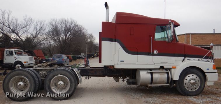 image for item DN2549 1990 WhiteGMC Aero WIA  semi truck