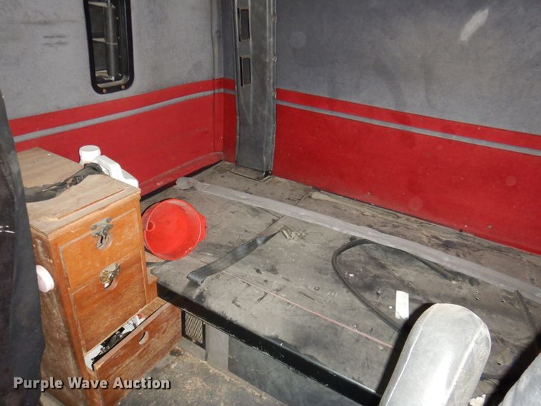 image for item DN2549 1990 WhiteGMC Aero WIA  semi truck