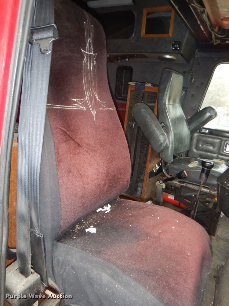 image for item DN2549 1990 WhiteGMC Aero WIA  semi truck