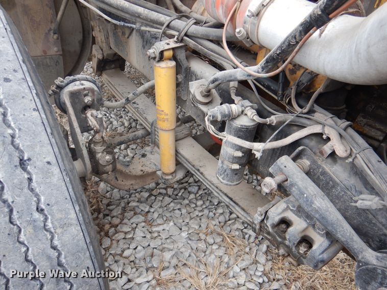 image for item DN2549 1990 WhiteGMC Aero WIA  semi truck