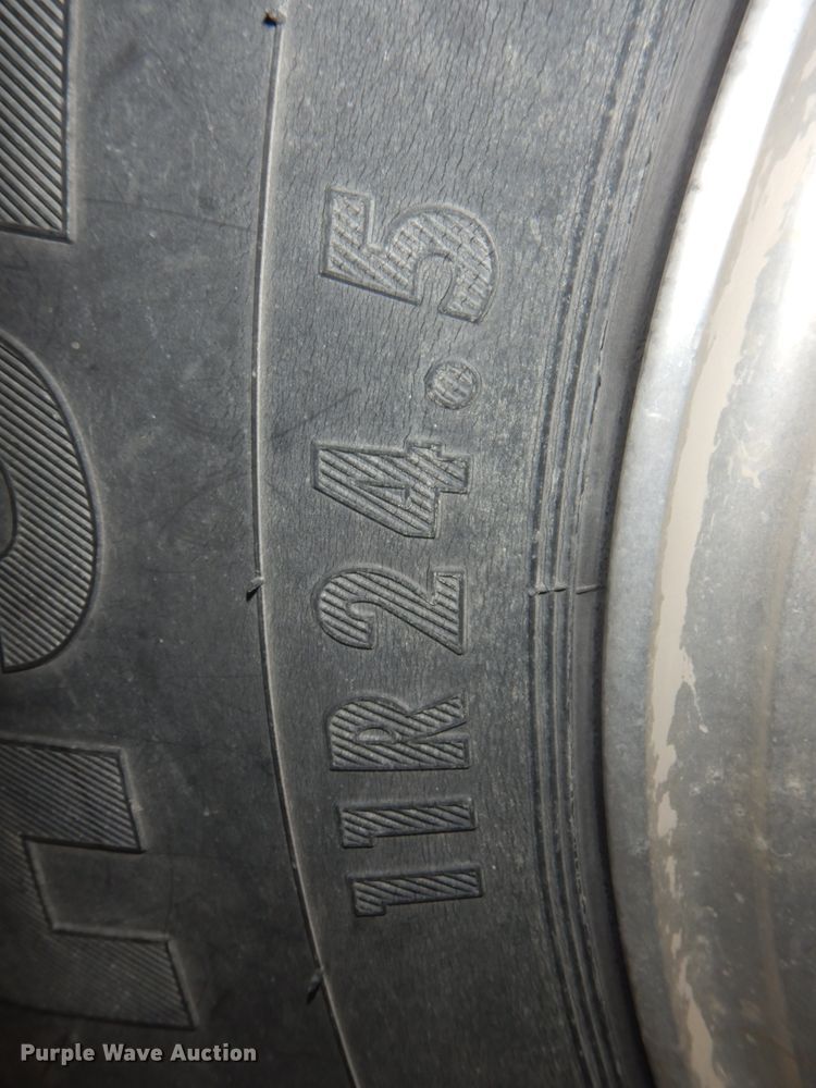 image for item DN2549 1990 WhiteGMC Aero WIA  semi truck