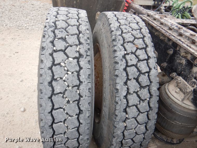 image for item DN2549 1990 WhiteGMC Aero WIA  semi truck