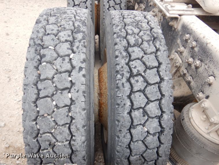 image for item DN2549 1990 WhiteGMC Aero WIA  semi truck