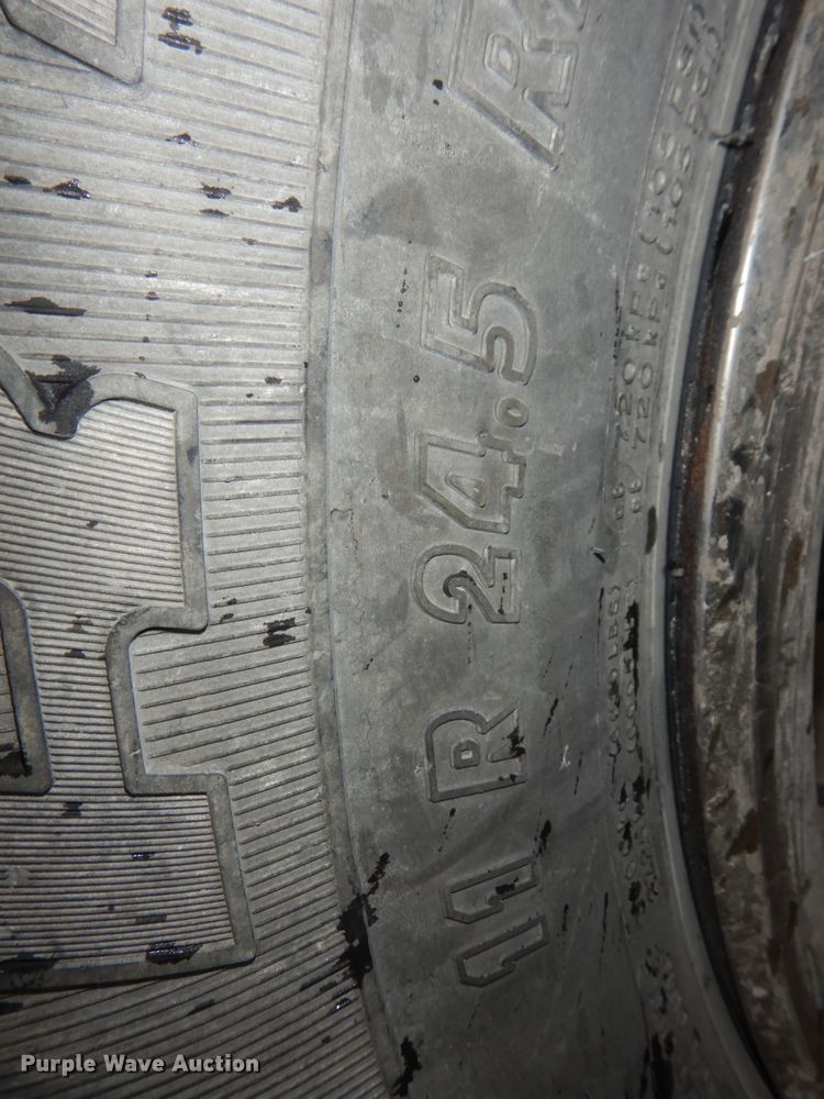 image for item DN2549 1990 WhiteGMC Aero WIA  semi truck