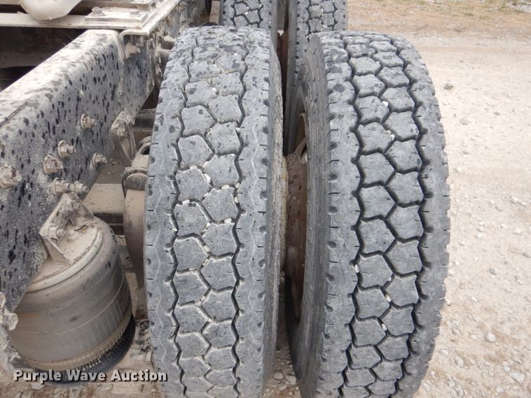 image for item DN2549 1990 WhiteGMC Aero WIA  semi truck