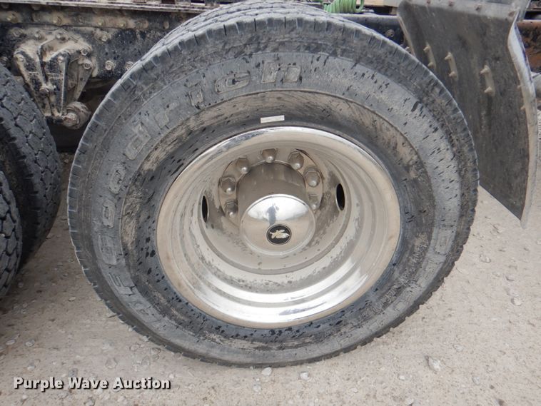 image for item DN2549 1990 WhiteGMC Aero WIA  semi truck