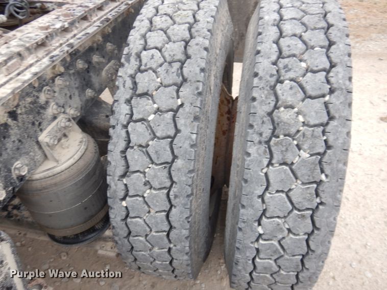 image for item DN2549 1990 WhiteGMC Aero WIA  semi truck