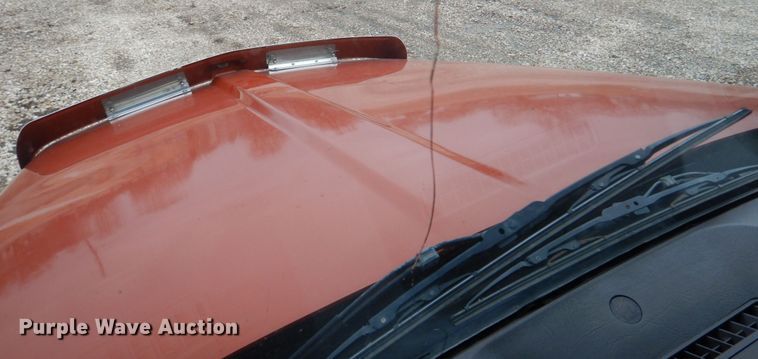 image for item DN2635 2013 Kenworth T800  semi truck