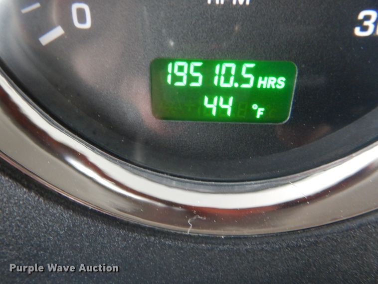 image for item DN2635 2013 Kenworth T800  semi truck