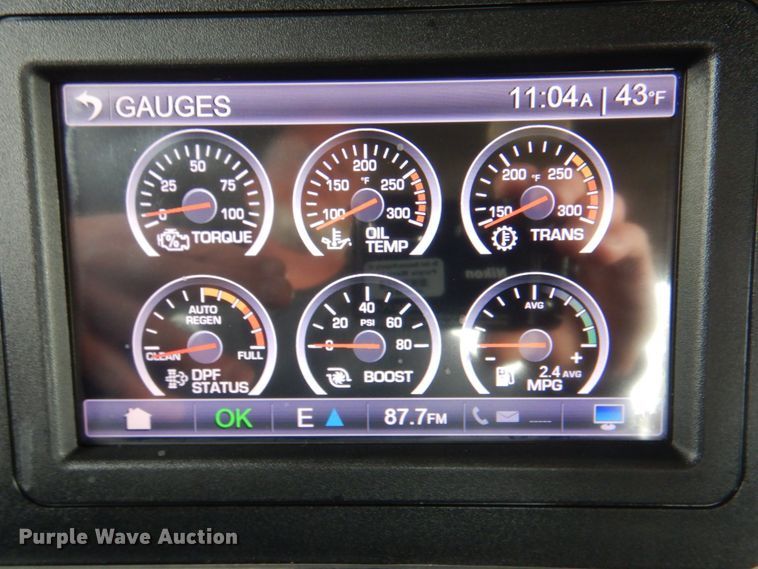 image for item DN2635 2013 Kenworth T800  semi truck