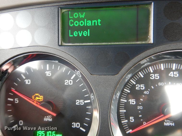 image for item DN2635 2013 Kenworth T800  semi truck