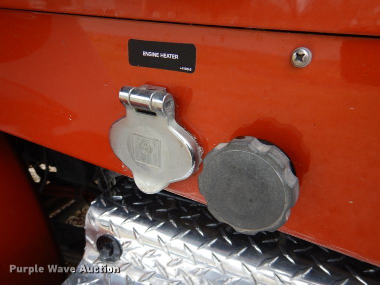 image for item DN2635 2013 Kenworth T800  semi truck