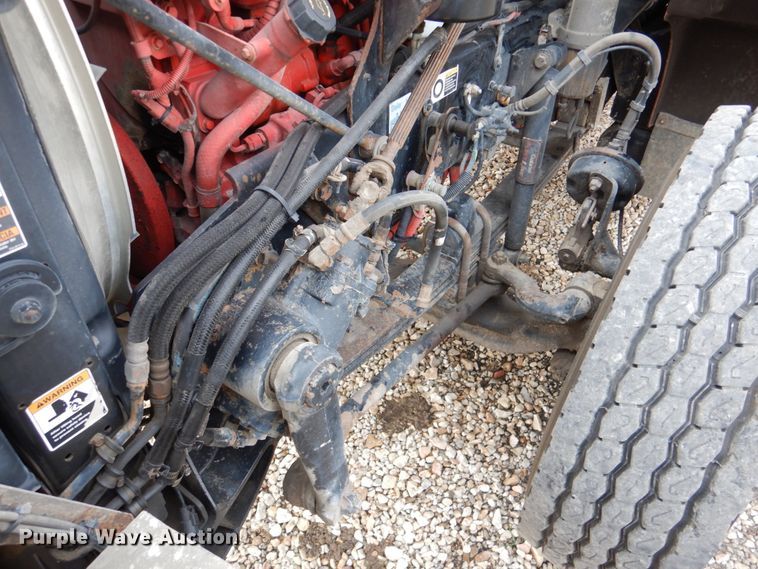 image for item DN2635 2013 Kenworth T800  semi truck