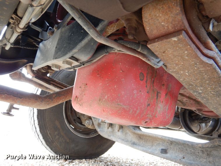 image for item DN2635 2013 Kenworth T800  semi truck