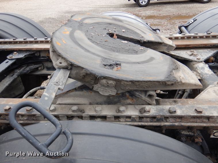 image for item DN2635 2013 Kenworth T800  semi truck