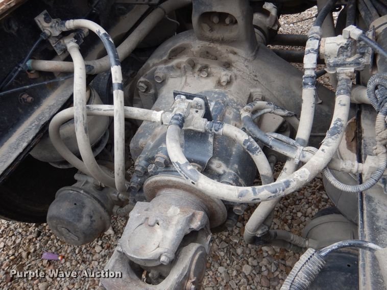 image for item DN2635 2013 Kenworth T800  semi truck