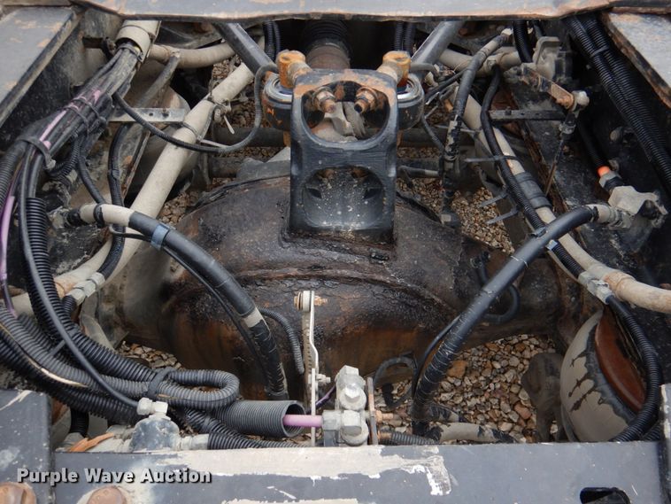 image for item DN2635 2013 Kenworth T800  semi truck