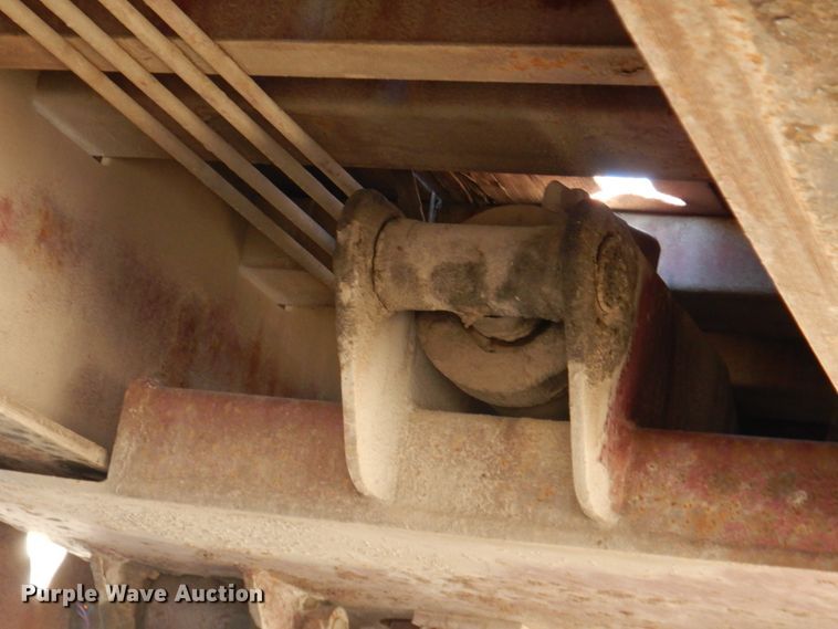 image for item DN2639 2007 Trail King TK70HST  drop deck equipment trailer