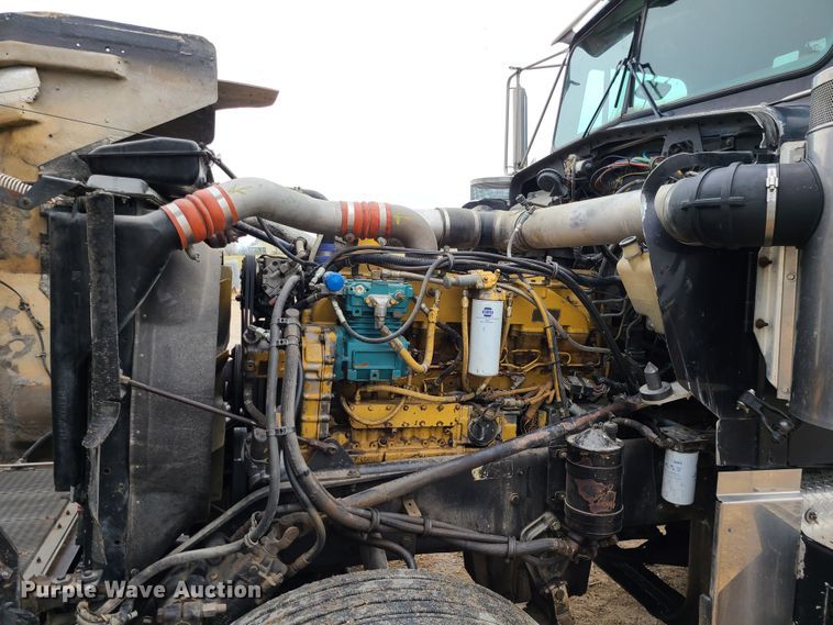 image for item GB9107 1993 Kenworth W900  semi truck