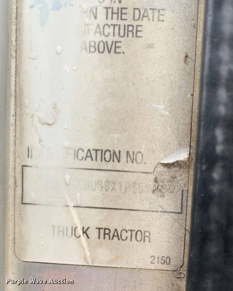 image for item GB9107 1993 Kenworth W900  semi truck