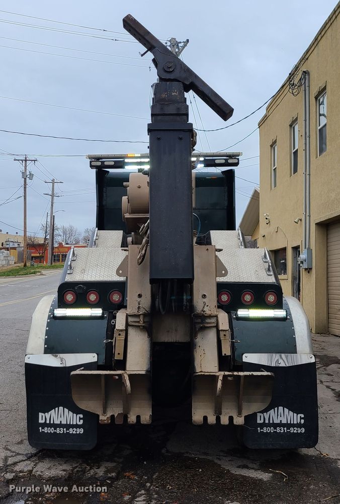 image for item IF9278 1974 Peterbilt 359ST  tow truck