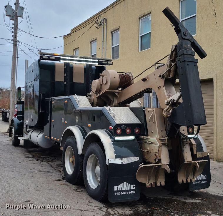 image for item IF9278 1974 Peterbilt 359ST  tow truck
