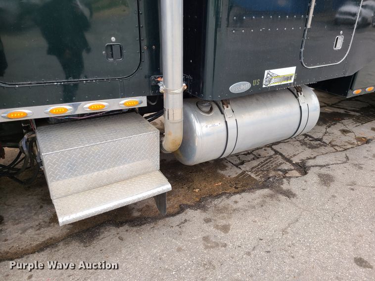 image for item IF9278 1974 Peterbilt 359ST  tow truck