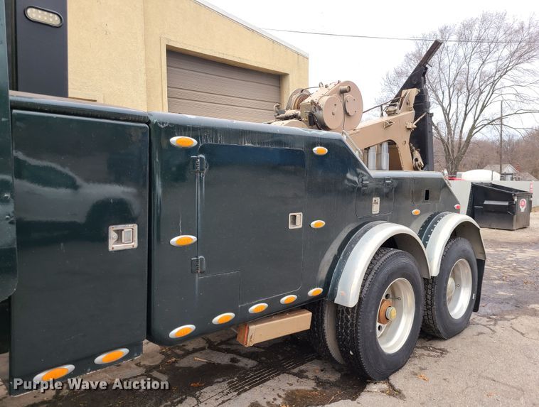 image for item IF9278 1974 Peterbilt 359ST  tow truck