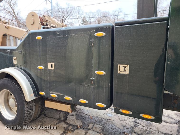 image for item IF9278 1974 Peterbilt 359ST  tow truck