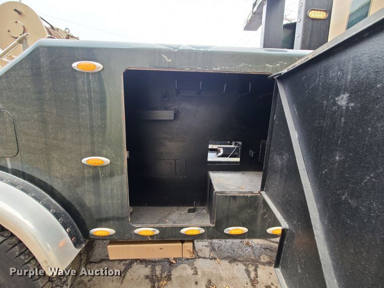 image for item IF9278 1974 Peterbilt 359ST  tow truck