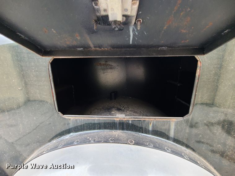 image for item IF9278 1974 Peterbilt 359ST  tow truck