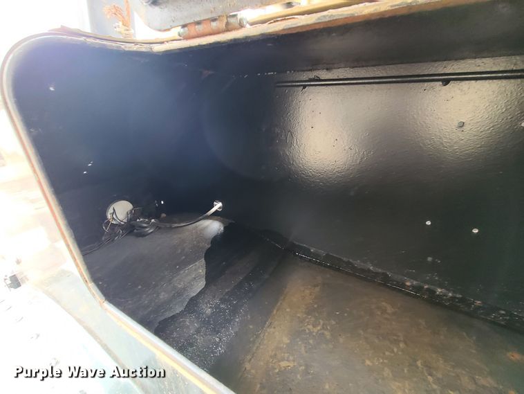 image for item IF9278 1974 Peterbilt 359ST  tow truck